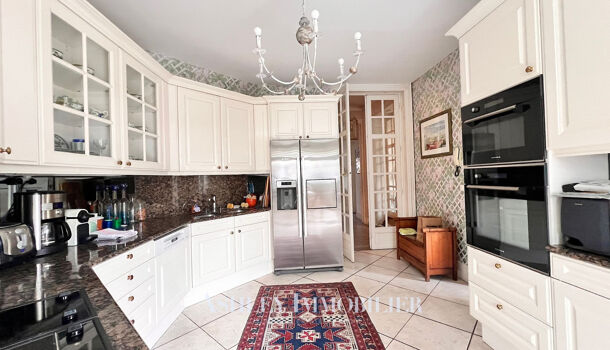 Villa / Maison 8 pièces  à vendre Rochelle (La) 17000