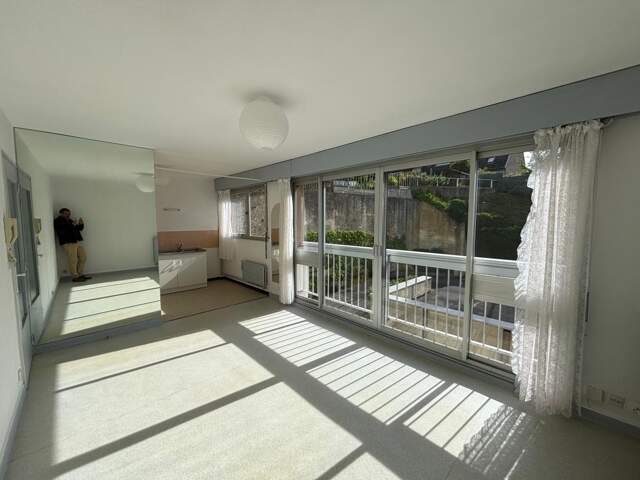 Appartement À Vendre — photo du bien