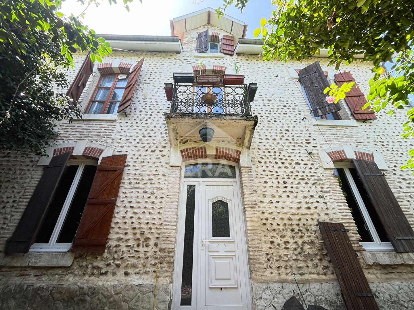 Villa / Maison  T9 à vendre Sendets 64320