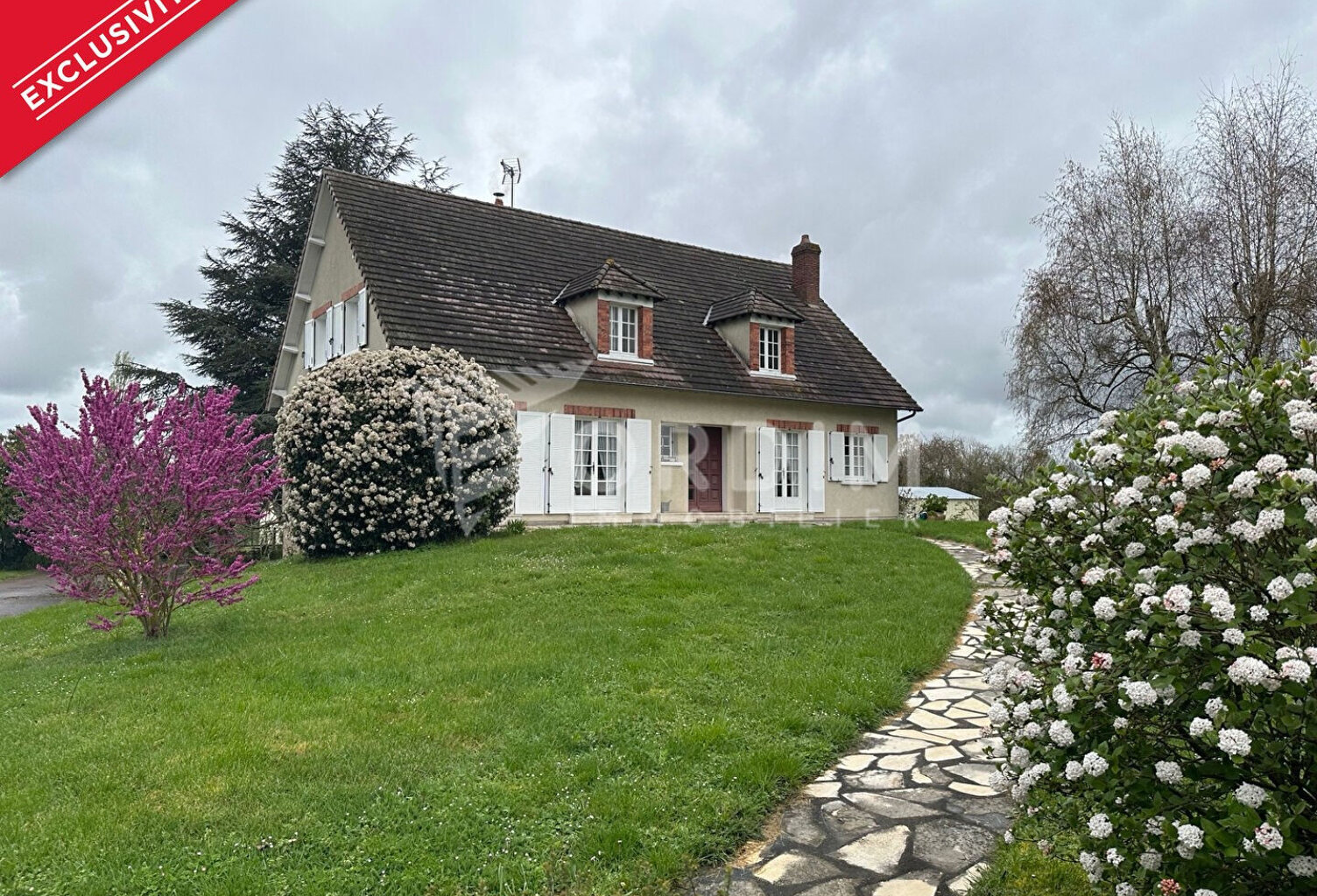 Pavillon sur sous-sol  total  202 m² habitables terrain 2542 m². — photo 1