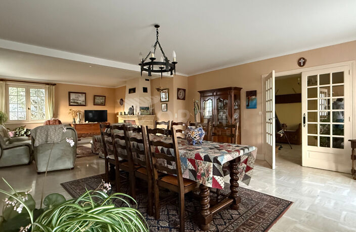 Pavillon sur sous-sol  total  202 m² habitables terrain 2542 m². — photo 5