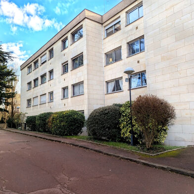 Appartement 1 pièces 854 €