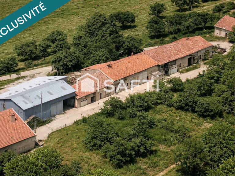 Ferme à rénover avec garage, hangar, et terrain. — photo 1