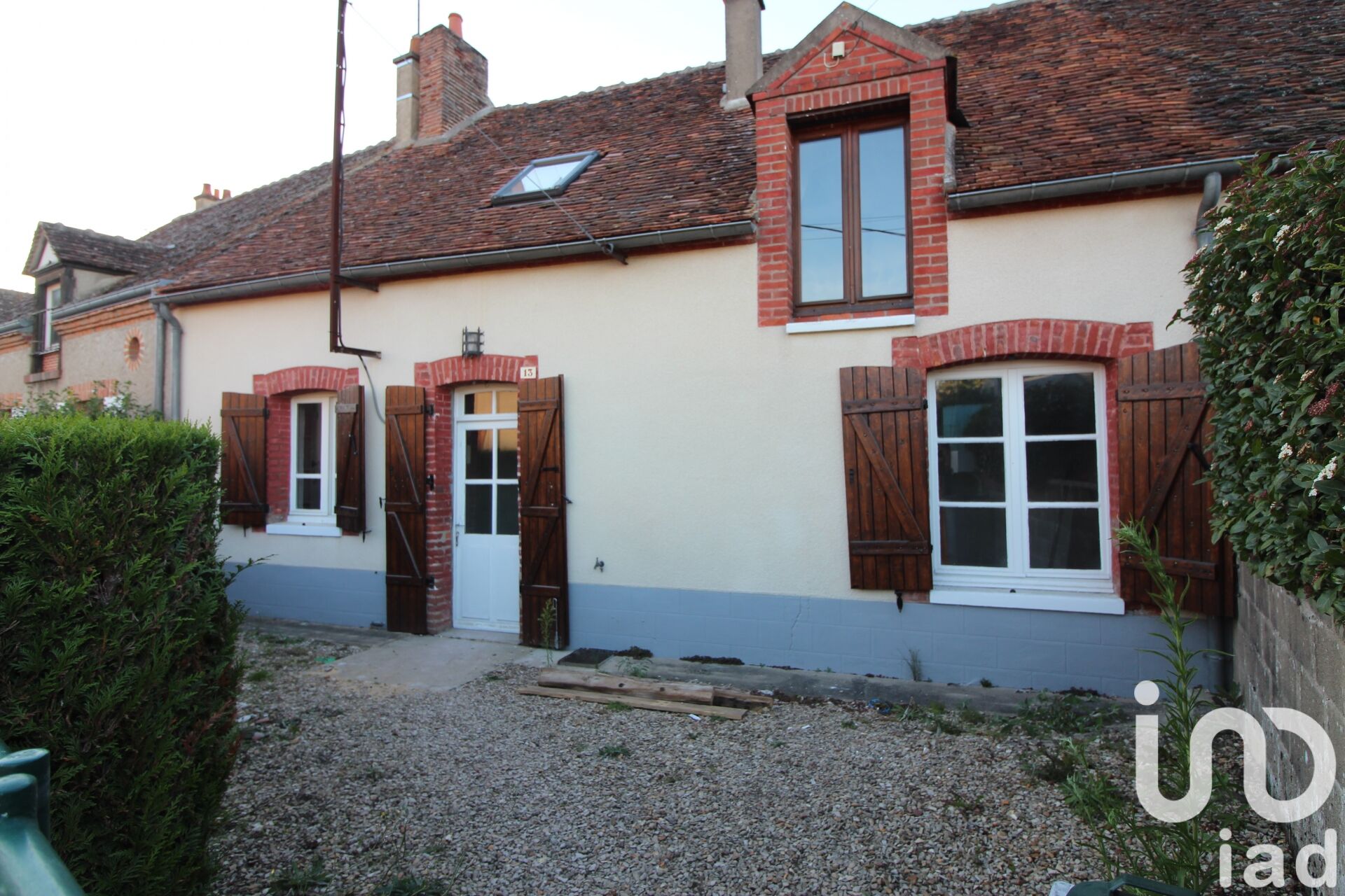 Varennes-Changy - 80m² - 5p. - 3ch.