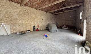 Immeuble  184 m² à vendre à Brie (16590)