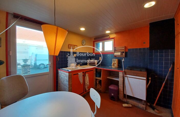 Vente maison 5 pièces 44 m² Bourbon-Lancy (71140) — photo 2