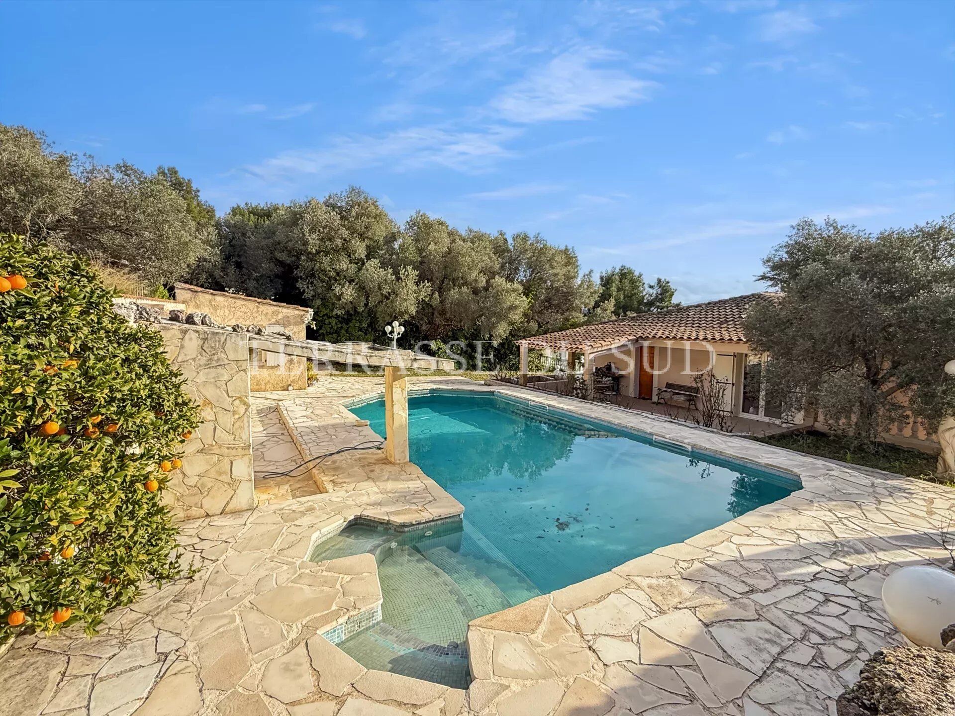 Villa / Maison  T6 à vendre Marseille 13eme 13013