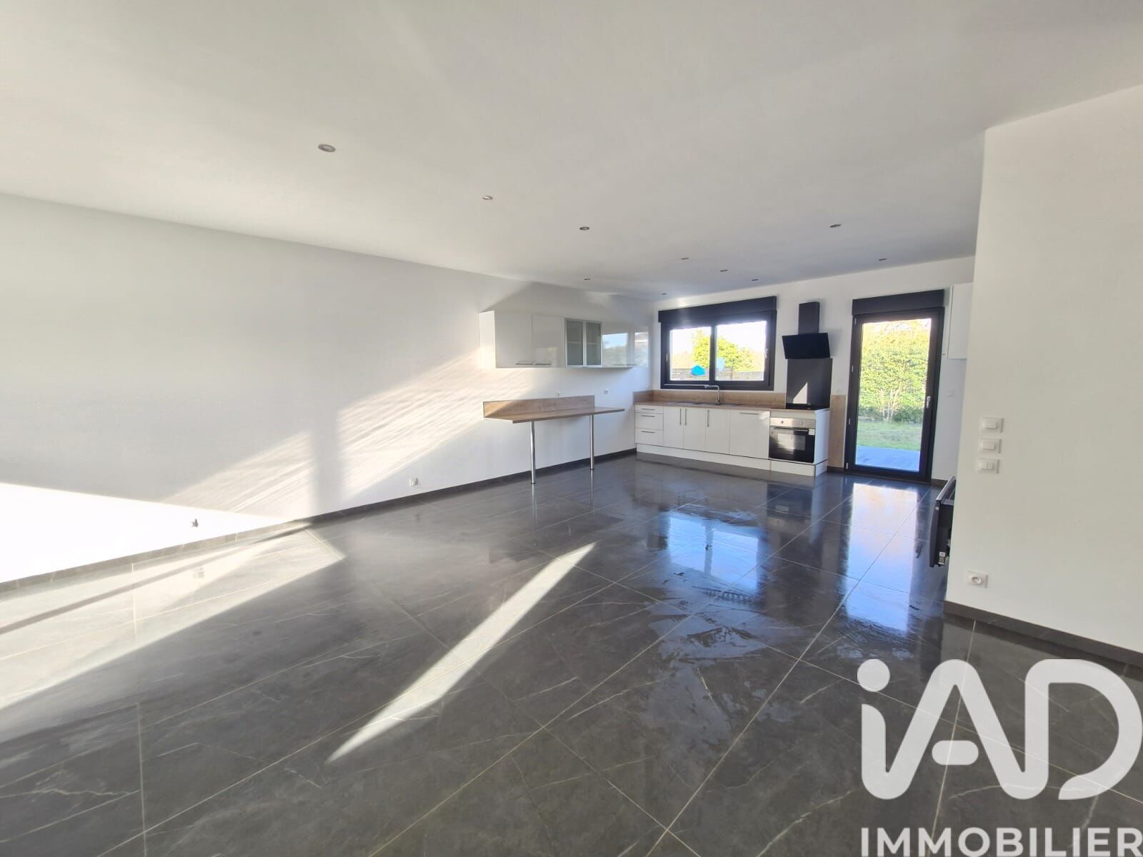 Sully-Sur-Loire - 172m² - 6p. - 5ch.