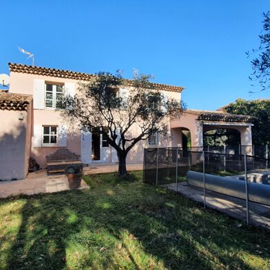 Maison 5 pièces 2500 €