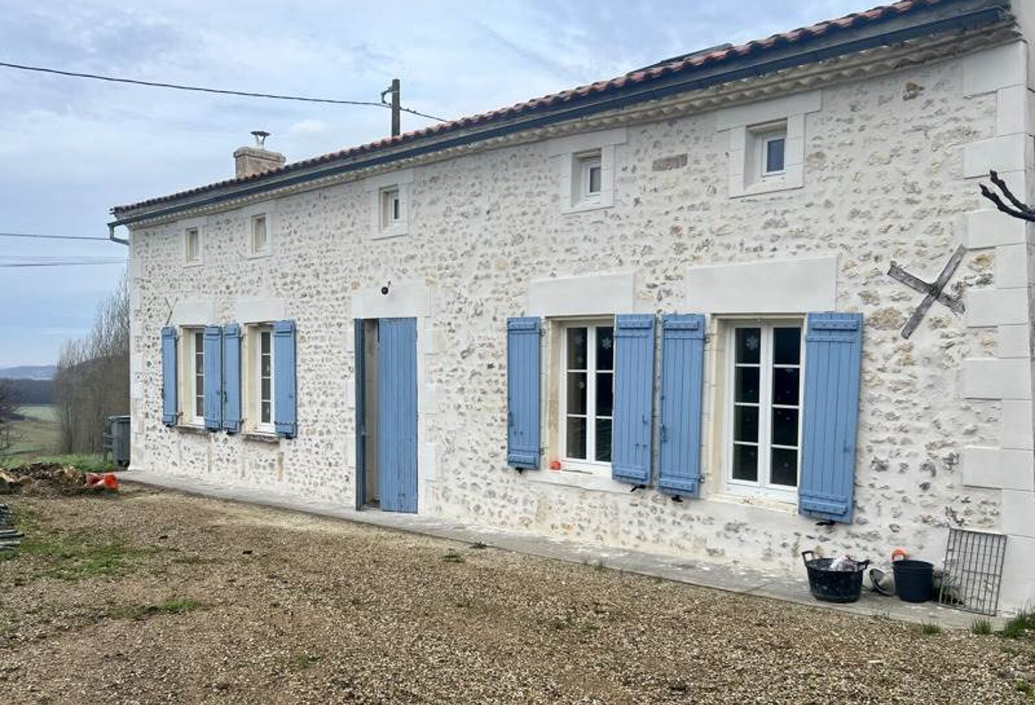 Charentaise de 6 pièces principales — photo 1