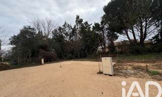 Terrain  845 m² à vendre à Saint-Quentin-la-Poterie (30700)