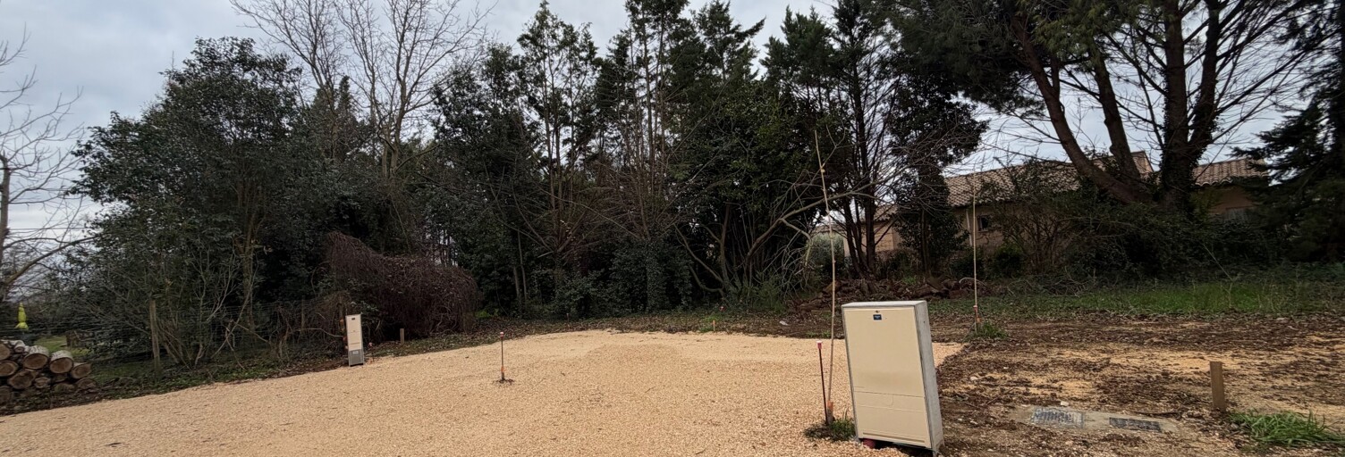 Terrain  845 m² à vendre à Saint-Quentin-la-Poterie (30700)