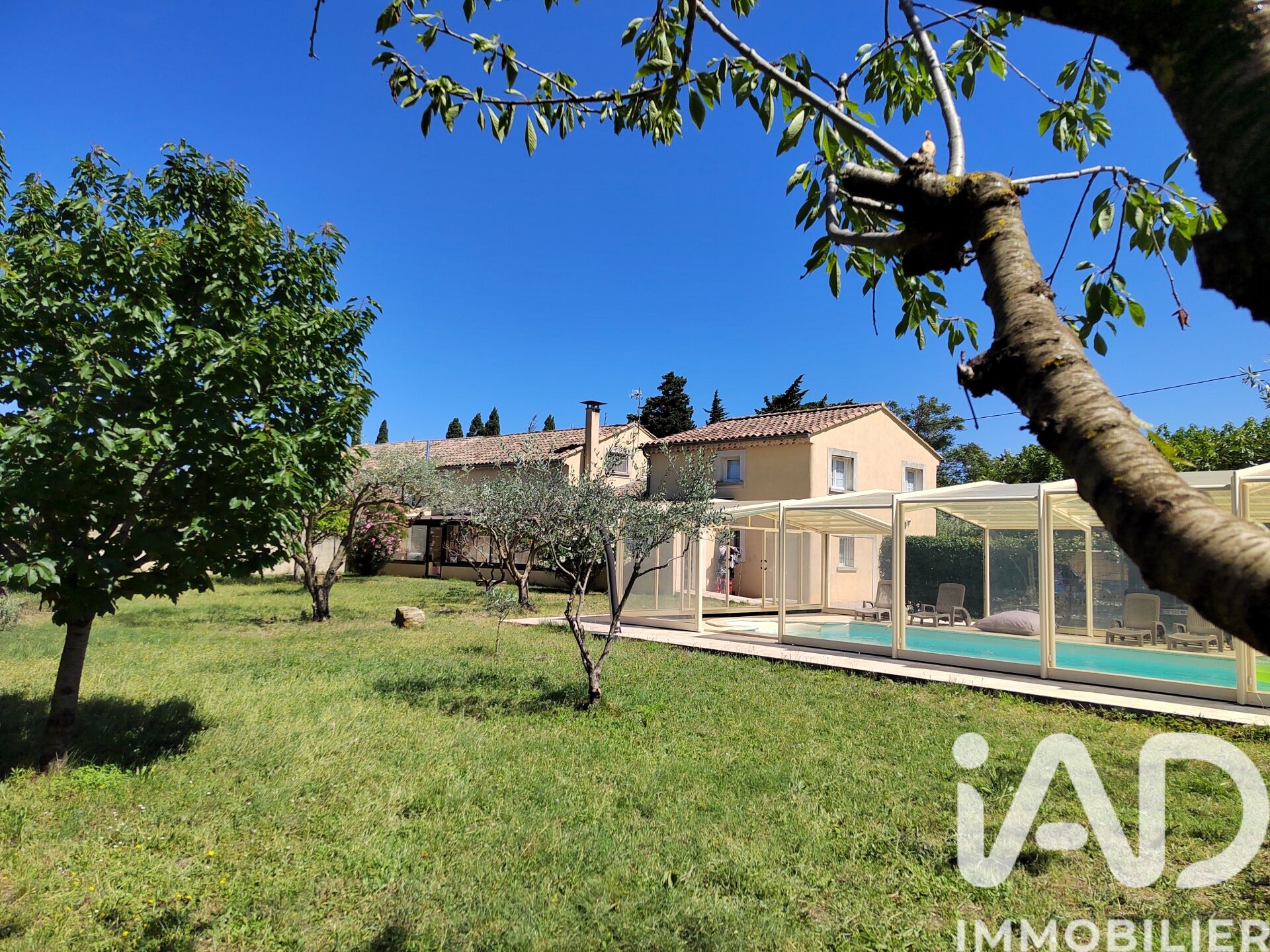 Camaret-Sur-Aigues - 160m² - 8p. - 3ch.