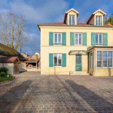 Maison 7 pièces 549000 €