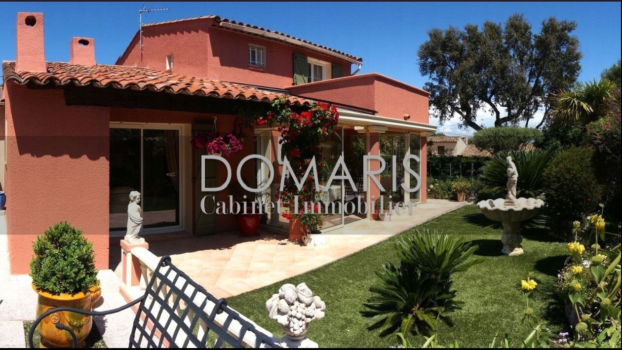 Villa / Maison  T5 à vendre Saint-Aygulf 83370
