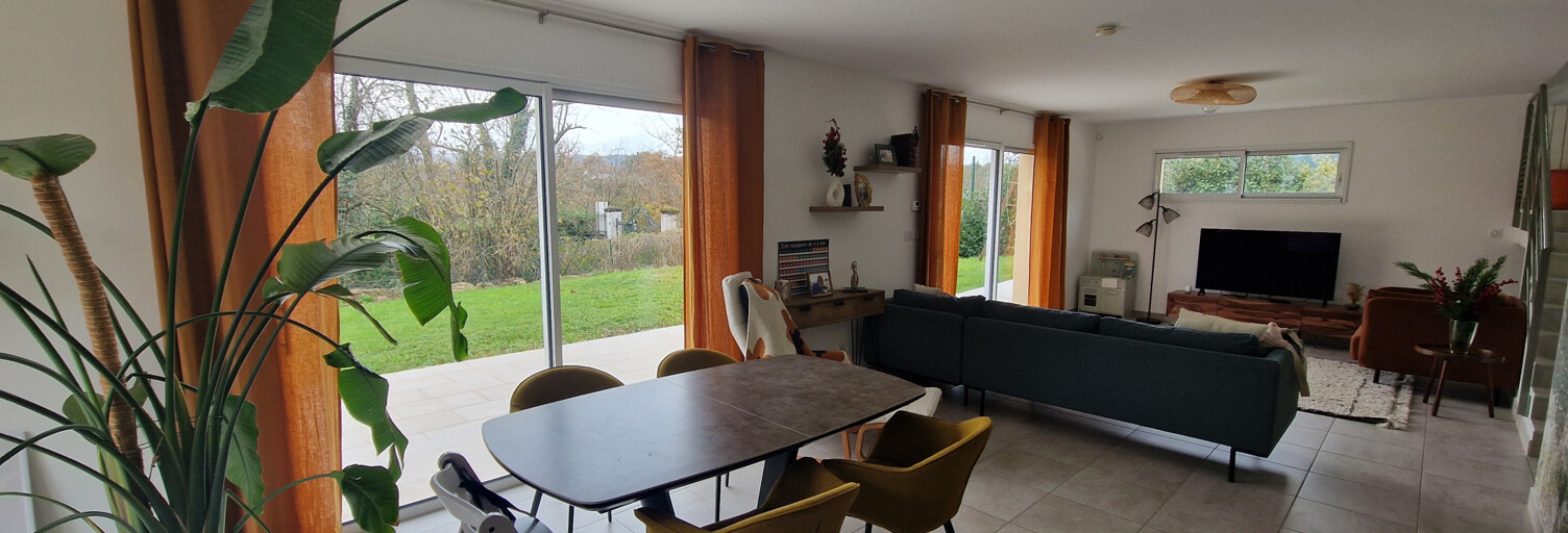 Maison 5 Pièces 121 m² à louer à La Tour-de-Salvagny (69890)