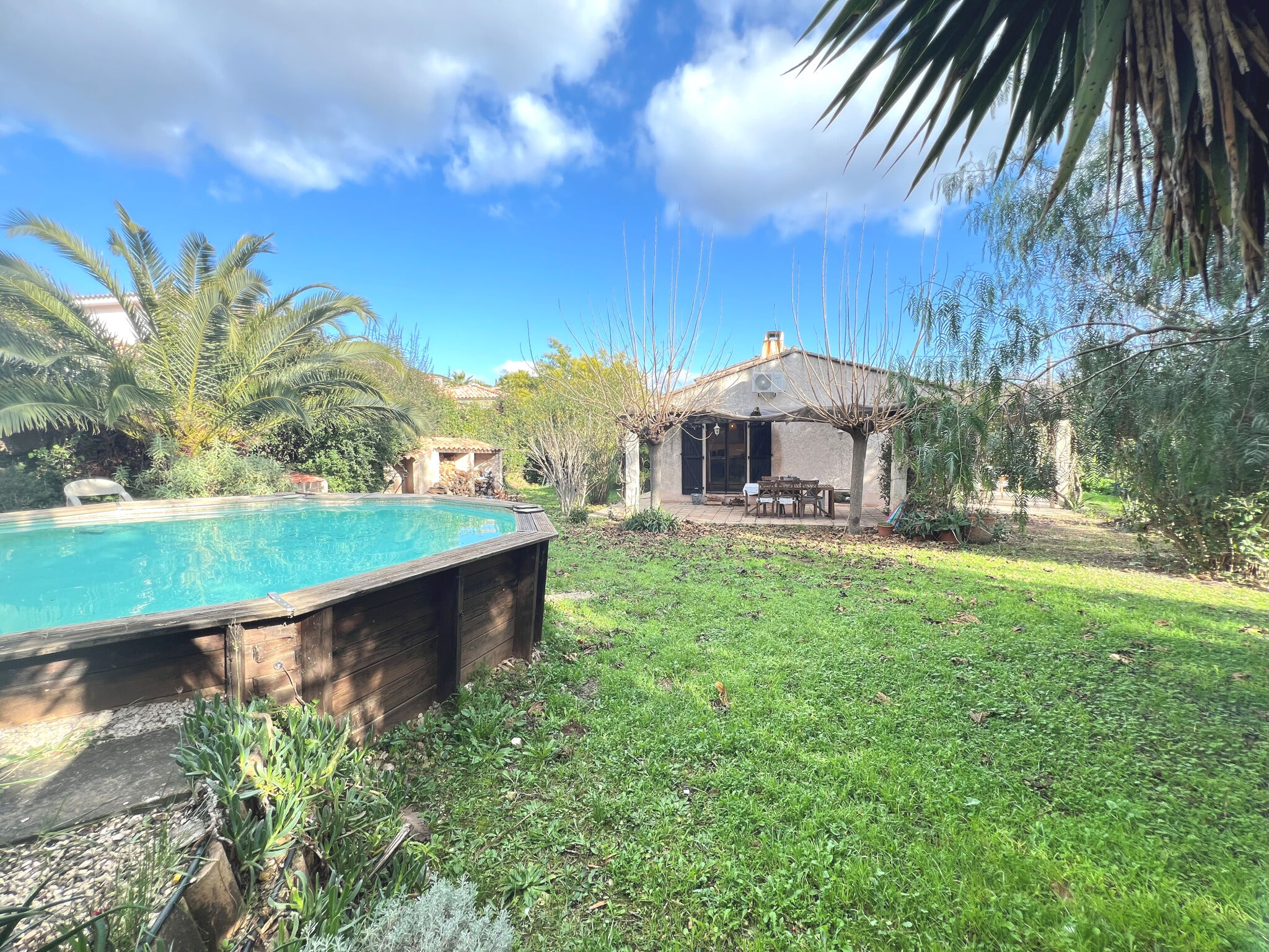 Villa / Maison  T8 à vendre Pierrefeu-du-Var 83390