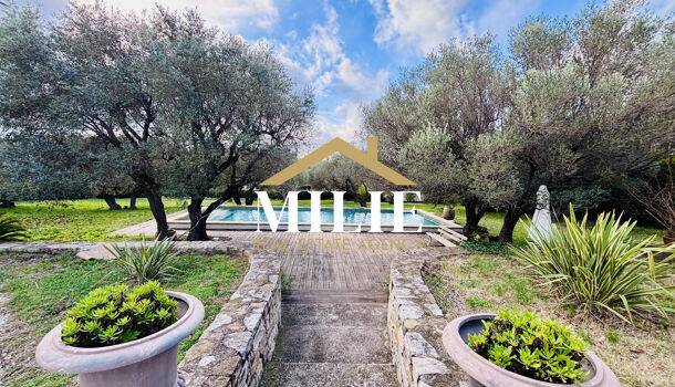 Villa / Maison 5 pièces  à vendre Sanary-sur-Mer 83110