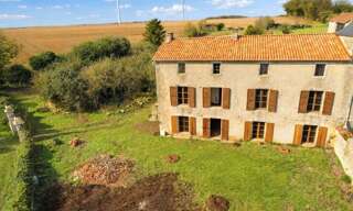 Maison 8 Pièces 253 m² à vendre à Brettes (16240)