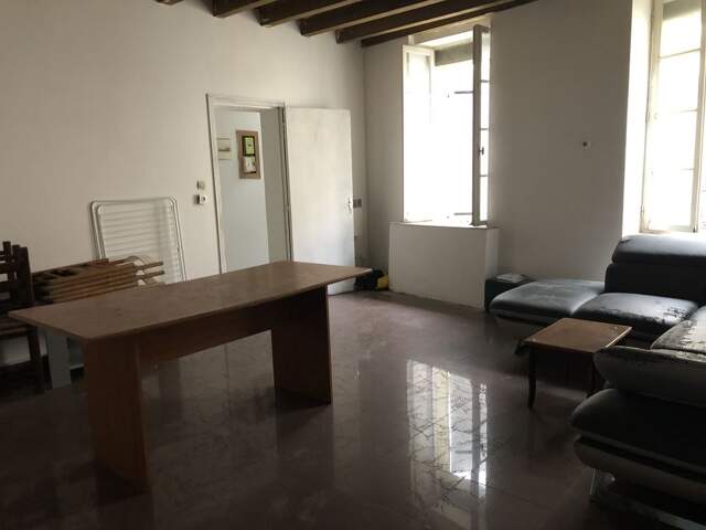 MAISON DE VILLE ST ESTEPHE,  UN ETAGE SANS COUR NI GARAGE — photo du bien