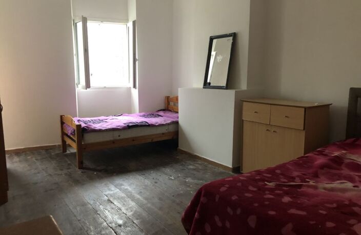 MAISON DE VILLE ST ESTEPHE,  UN ETAGE SANS COUR NI GARAGE — photo 5