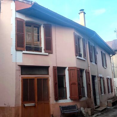 Maison 13 pièces 125000 €
