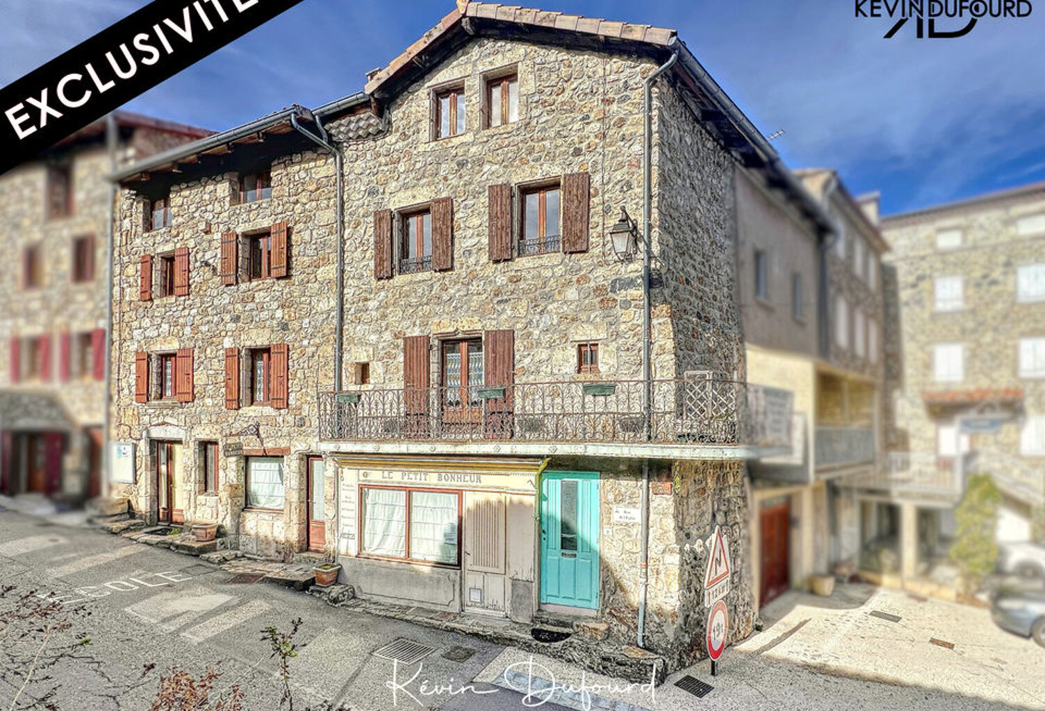 Maison 300 m²  sur un terrain de 154 m² à BURZET — photo 1