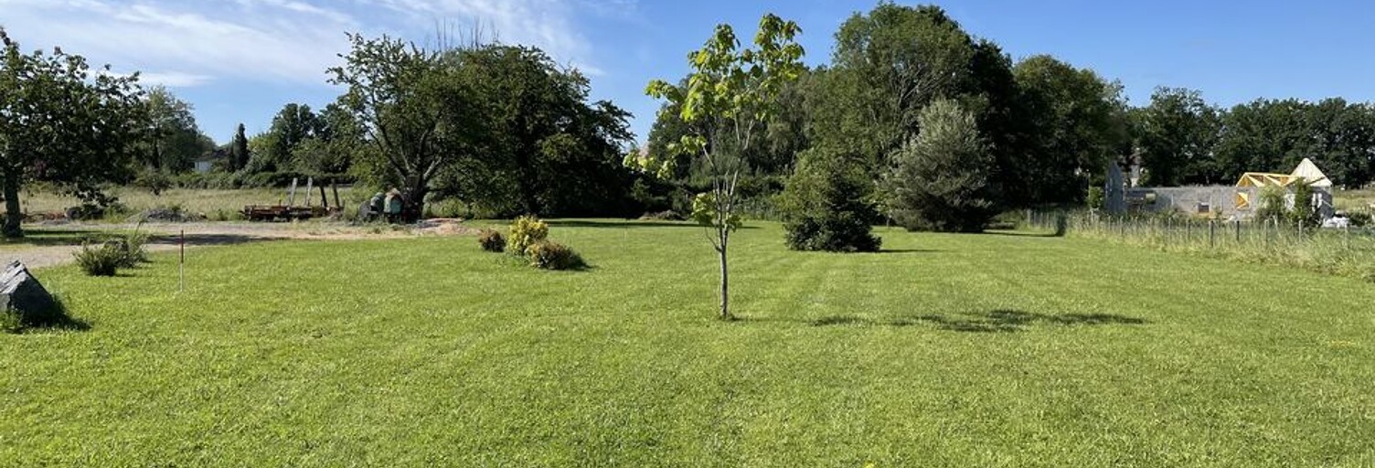 Terrain  1942 m² à vendre à Randan (63310)