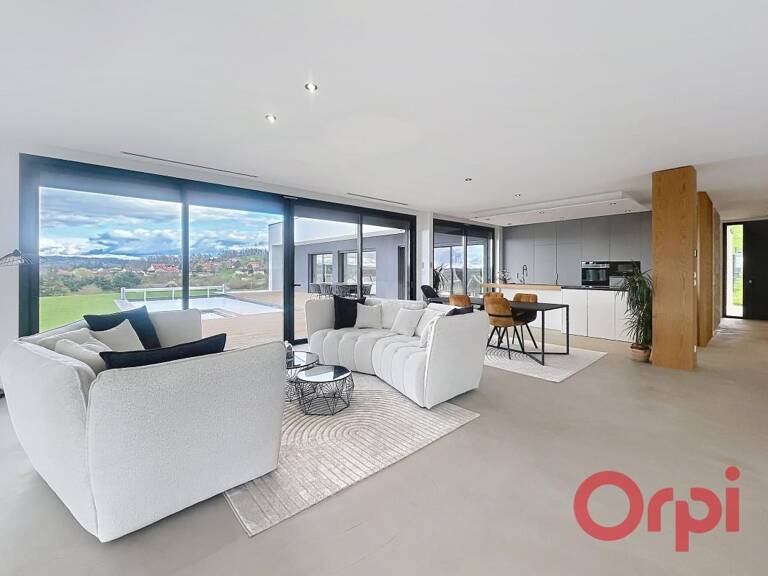 VILLA CONTEMPORAINE D’EXCEPTION – 190 m² – Vue dégagée -Piscine chauffée – Double garage — photo 1