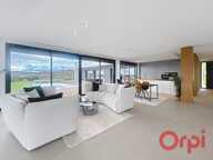 VILLA CONTEMPORAINE D’EXCEPTION – 190 m² – Vue dégagée -Piscine chauffée – Double garage — photo 3