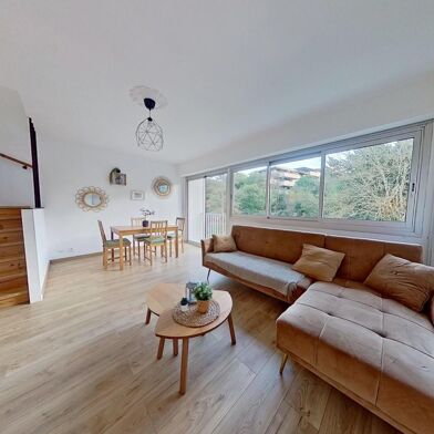 Appartement 4 pièces 168000 €