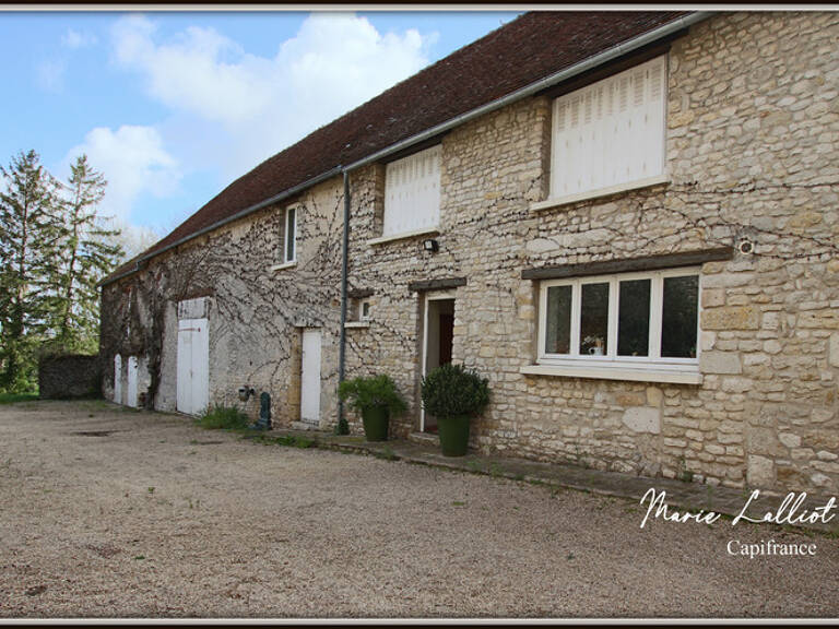 Dpt Loiret (45), à vendre YEVRE LE CHATEL maison 7p, 220m² sup. utile, 4 chambres, dépendances, garages — photo 1