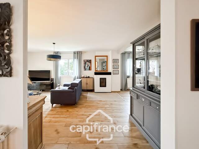 Maison à vendre 6 pièces PONTIVY (56)Maison familiale rénovée, au calme et à deux pas du centre-ville de Pontivy — photo du bien