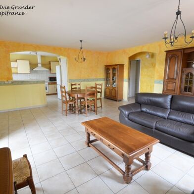 Appartement 4 pièces 1400 €