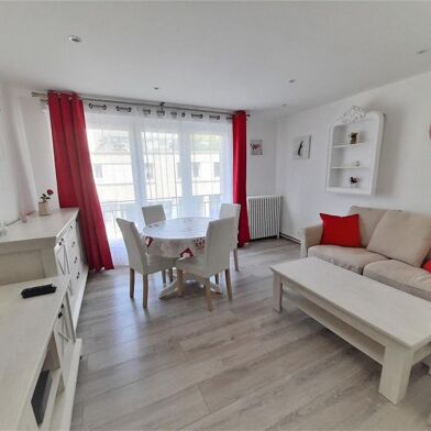 Appartement 3 pièces 930 €