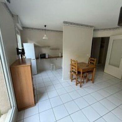 Appartement 1 pièces 720 €