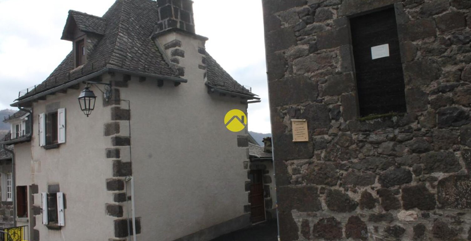 Maison de bourg  — photo 1