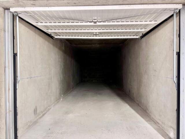 GARAGE DOUBLE À VENDRE — photo du bien