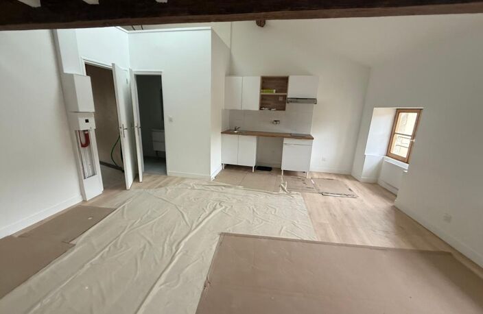 Appartement rénové avec mezzanine / centre-ville de Poitiers — photo 3