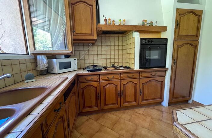 Maison Le Beausset 4P  de 91,34 m2 habitables, avec sous-sol, terrasse et jardin — photo 4