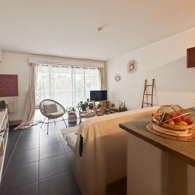 Appartement 3 pièces 329787 €