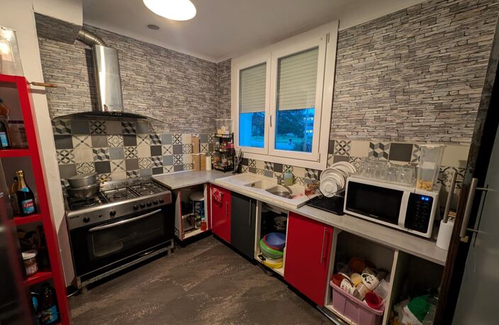 maison familiale sur deux niveaux de 7 pièces 5 chambres, grand jardin — photo 2
