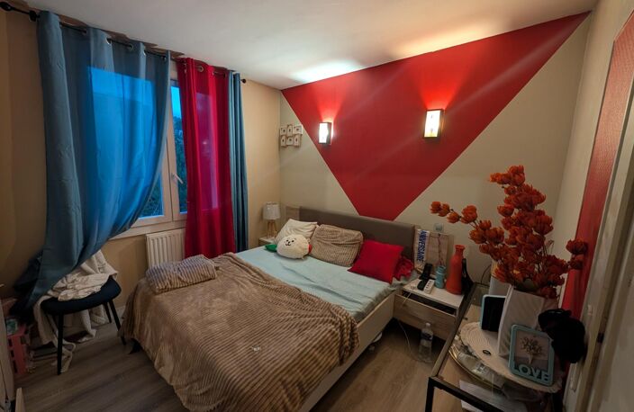 maison familiale sur deux niveaux de 7 pièces 5 chambres, grand jardin — photo 3