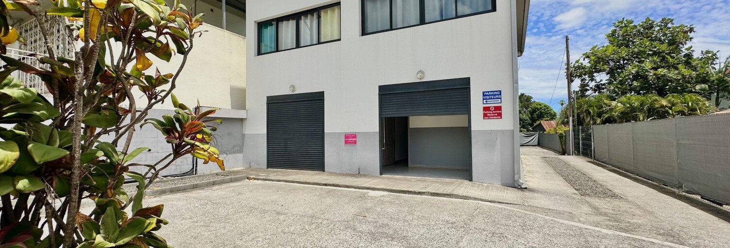 Commerce  40 m² à louer à Saint-Louis (97421)