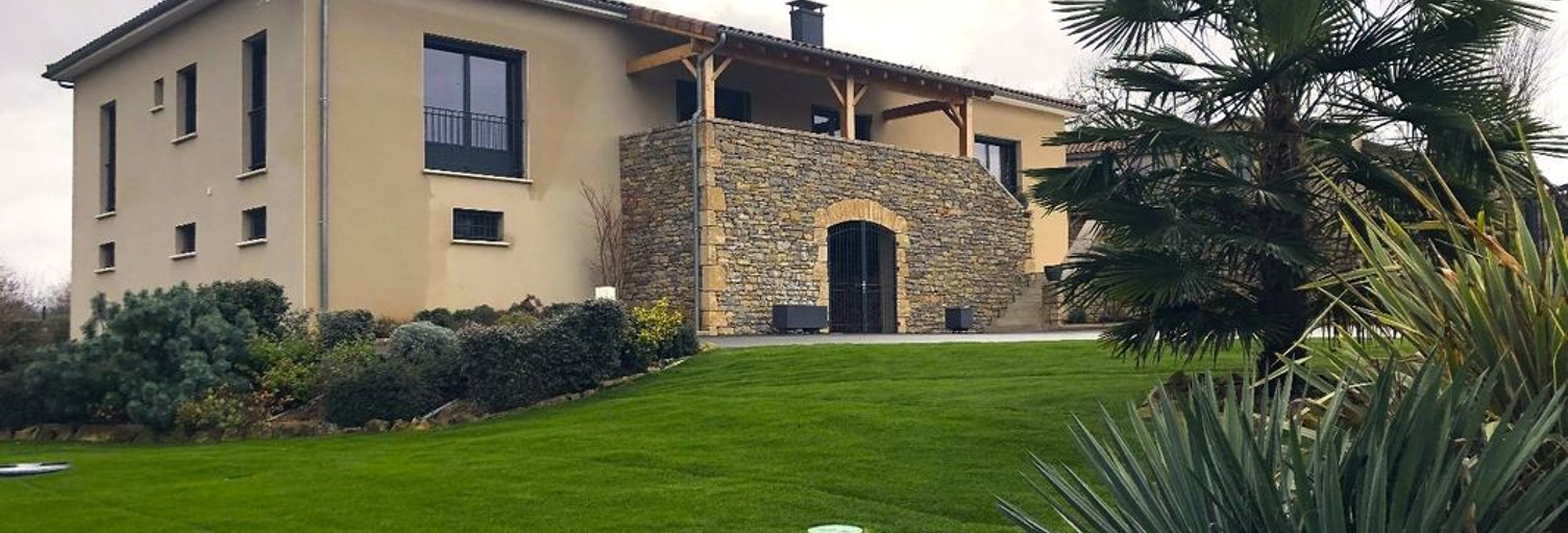 Maison 7 Pièces 225 m² à vendre à Lentillac-Saint-Blaise (46100)