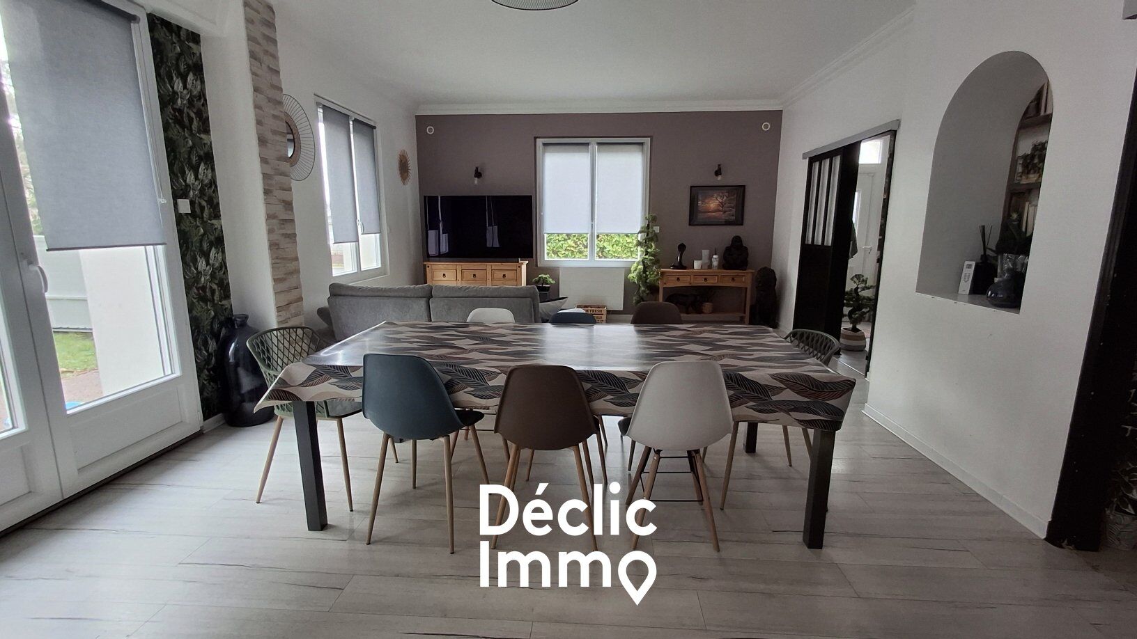 Villa / Maison  T9 à vendre Sainte-Gemme 17250