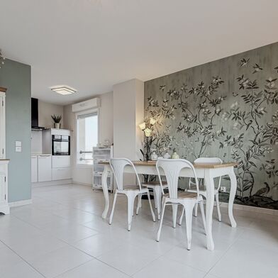 Appartement 4 pièces 275000 €