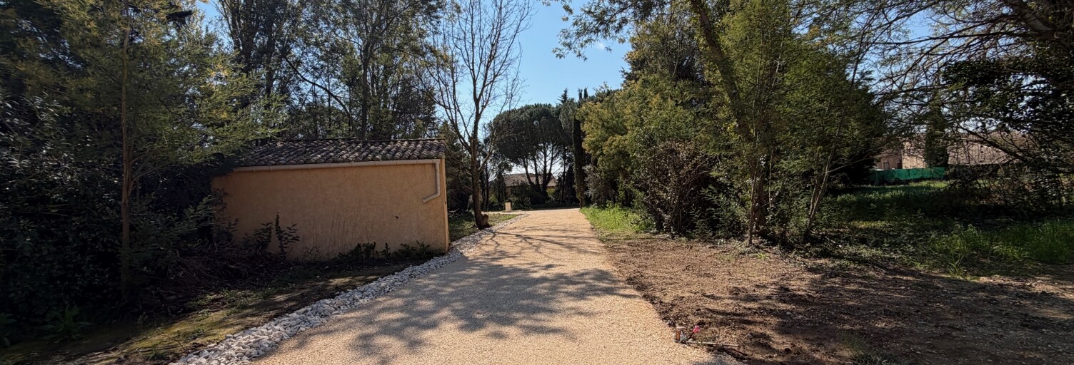 Terrain  794 m² à vendre à Saint-Quentin-la-Poterie (30700)