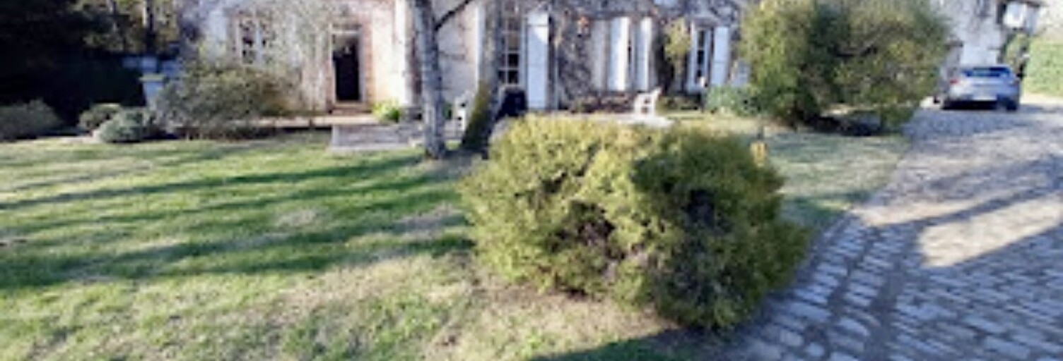 Maison 9 Pièces 320 m² à vendre à Savigny-sur-Clairis (89150)