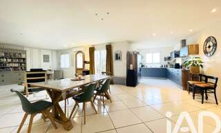 Maison 8 Pièces 228 m² à vendre à Marsat (63200)